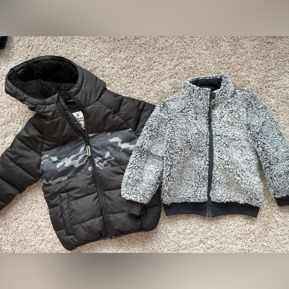 Set of 2 boys coats - Picture 1 of 3